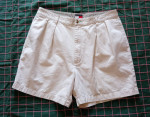 Men's Tommy Hilfiger Shorts SZ 35 Side & Back Pockets Light Tan Khaki