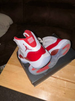 Air Jordan Retro 11 Cherry