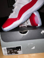 Air Jordan Retro 11 Cherry