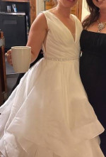 Wedding Dress/Gown (Ivory)