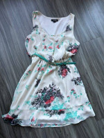 Juniors White Floral Dress