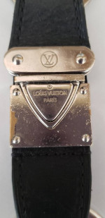 LOUIS VUITTON Black Leather & Silver Metal Key Ring