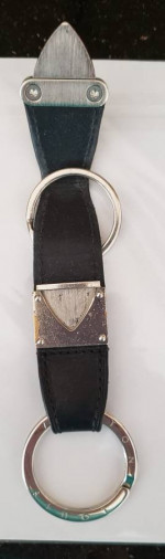 LOUIS VUITTON Black Leather & Silver Metal Key Ring