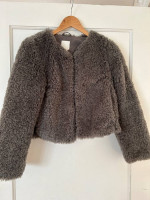 New w. tags: Grey faux sheep fur jacket - size XS