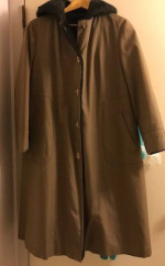 Warm Winter Coat- Fits all-Perfect condition~ Full Length-1980s