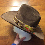 COWBOY HAT FEATHERS STITCHED BAND SIZE 7 1/2
