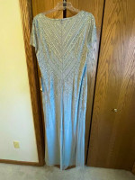Women’s brand new size 14 gown