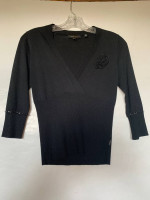 BCBG Maxazria Black Size Small 3/4 Sleeve V-Neck Dressy Top