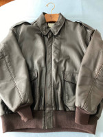 Like New LL Bean Thinsulate, Lined Leather Bomber Jacket in Classic Br