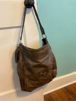 ŌE genuine leather tote
