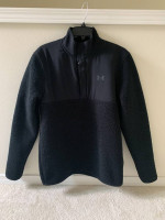 new Under Armour thick fleece top_Man M
