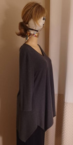 Garnet Hill Tunic Top • Asymmetrical Hem • Gray