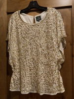 Glitz, Glamour, Style in Designer Adrianna Papell top - LIKE NEW
