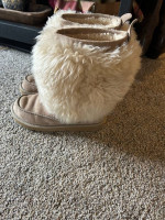 Super Cute Fuzzy Top Uggs