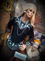 Gorgeous Draper's & Damon's Beaded Top Blouse.  Size S