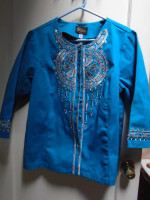Unique Design --- Top by artist: Bob Mackie