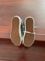 Vans High Top Shoe - 4 (M)/5.5(W)