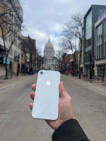 iPhone XR - Unlocked