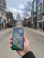 iPhone XR - Unlocked