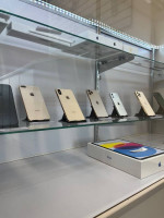 iPhone XR - Unlocked