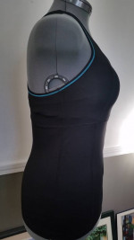 Champion Women's Yoga Black Turquoise Trim Tank Top Size Medium NEW