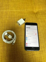 iPhone 8 64gb, factory unlock (can be used with any carrier)charger