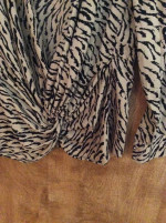 5/48 abstracted animal print top size large