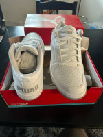 Puma White or Black Low Top Mens 10