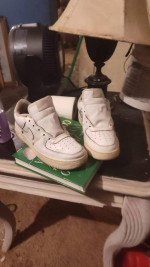 Nikes air forces low top 6.5