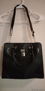 ★ Medium-size Hand/Shoulderbag/Satchel (purse) w/+Storage+•Like NEW★