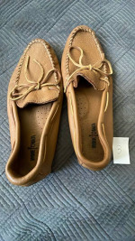 Moccasin Mens size 13 Minnetonka Light Brown