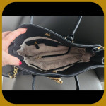 MICHAEL KORS || Black Leather Purse