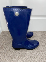 New Authentic UGG Women's Shaye Rain Boot w/ Sheepskin Lining - Size 8