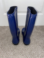 New Authentic UGG Women's Shaye Rain Boot w/ Sheepskin Lining - Size 8