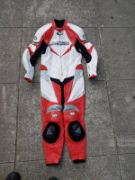 MOTORCYCLE LEATHERS 1 PIECE RIDING SUIT, SIZE 44, FIELDSHEER, NEW.