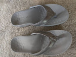 Vionic High Tide Women's Size 9 Gray Platform Flip Flops Thongs Sandal