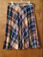 SKIRTS AND BLOUSES/TOPS