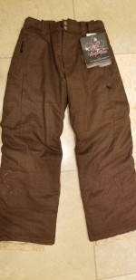 New with Tags Youth Girls Snow pant Medium, cost $85sell