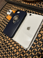 Apple iPhone SE 2 factory Unlocked