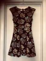 TALULA FLORAL FIT FLARE DRESS Sz XS Small NEW