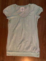 6 Piece Women's Medium Clothing