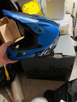Brand New Troy Lee D4 Composite Shadow Blue Helmet - Medium