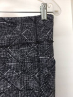 LULULEMON BLACK n WHITE CROP PANTS Sz 8 Excellent