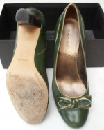 Tahari Green Full Leather Classic Pump Bow Gold Acc
