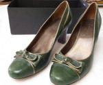 Tahari Green Full Leather Classic Pump Bow Gold Acc