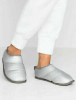 SOREL Womens Silver Fur Lined Slippers