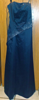 Beautiful Dark Blue Prom/Formal Dress - Size 1/2
