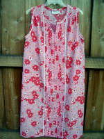 Vintage 1970s New Designer "Komar" Shift Casual House Dress *