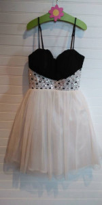 Beautiful prom homecoming dress Junior size 3