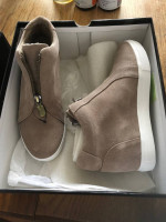 Blondo (NEW) Wmns size 6 1/2